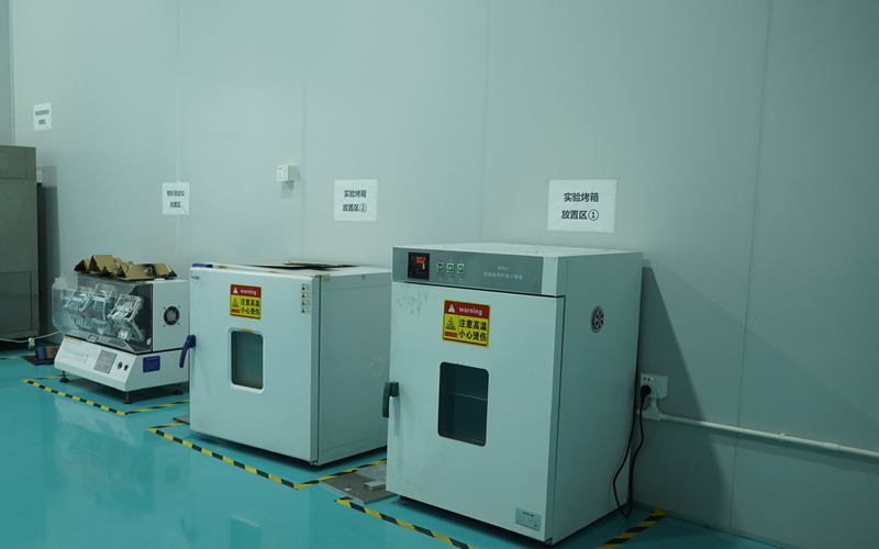 高低温试验设备
